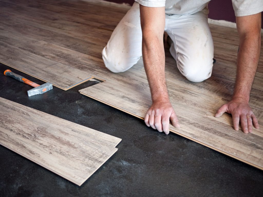 Poser du parquet flottant
